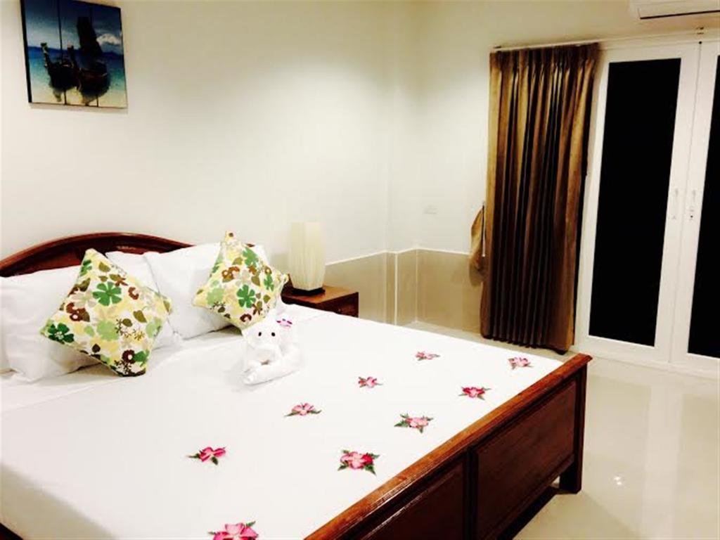 Siray House Aparthotel Phuket Bagian luar foto